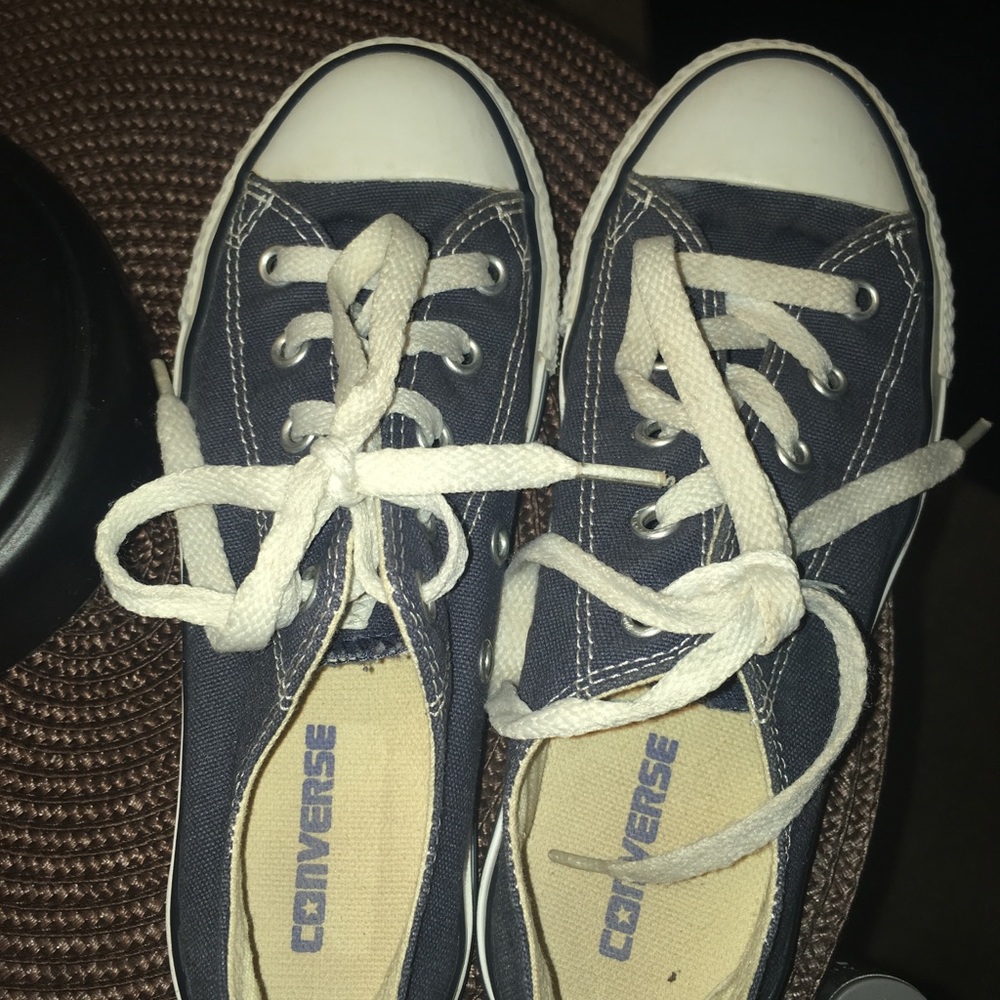 Converse - Picture 2 of 4